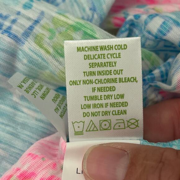 Lilly Pulitzer Etta V-Neck Tee Multi Lilly Loves DC Print Size XXS - Picture 8 of 10